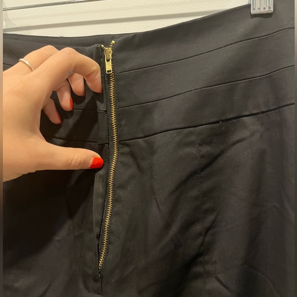 H&M knee-length fitted pencil black skirt / Size 6 - Picture 4 of 9